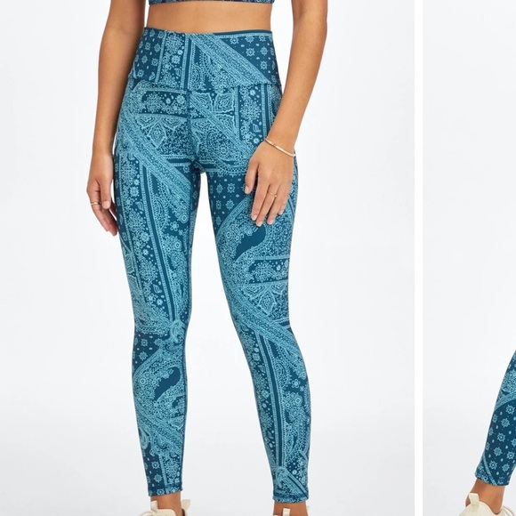 Fabletics PowerHold Kessler II High Waisted Strappy 7/8 Legging. XS - Picture 1 of 7